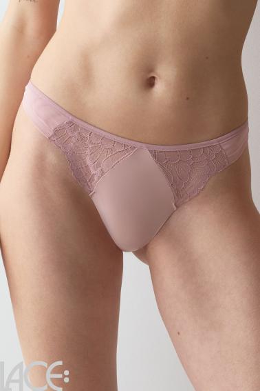 Triumph - Love in Lace G-streng